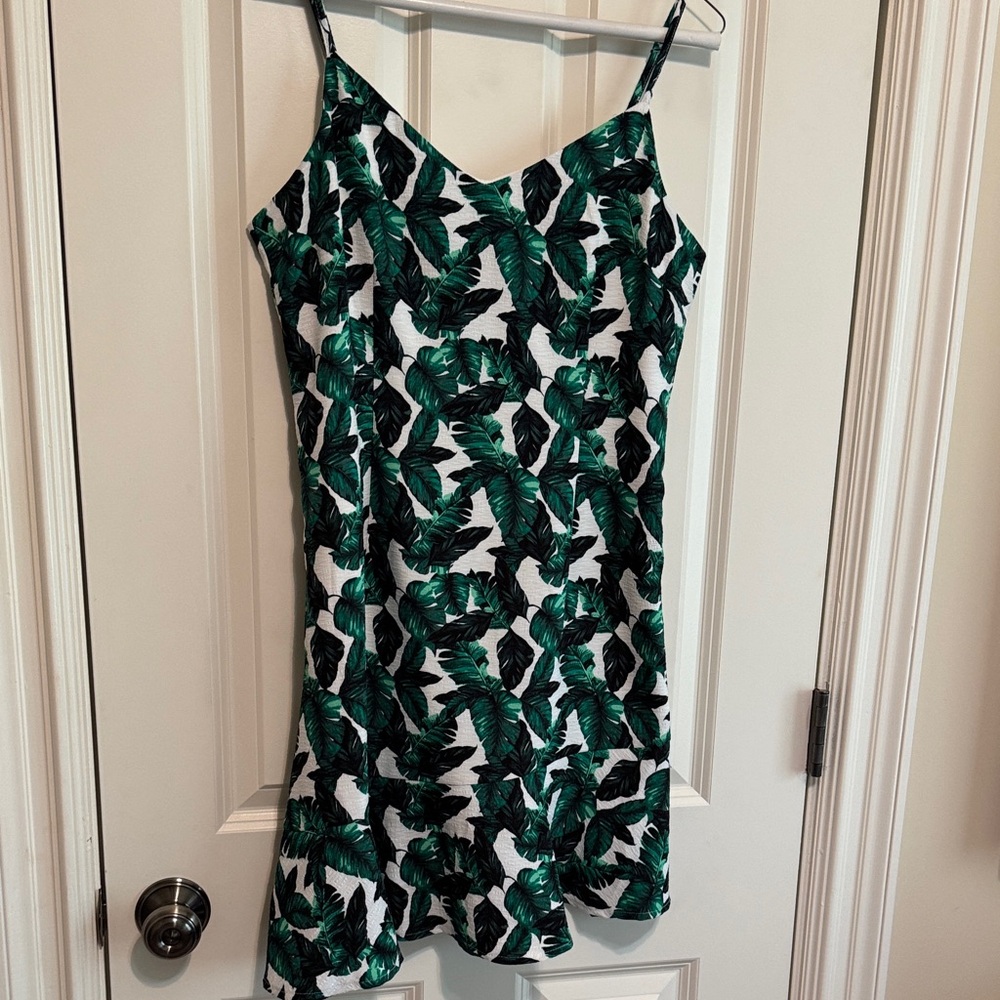 Versona green Leaf Dress size 10